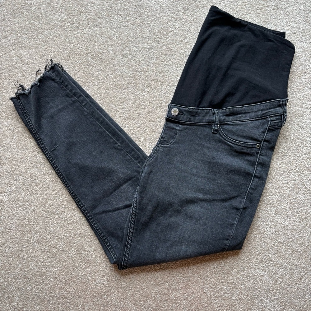 Maternity skinny jeans-cropped